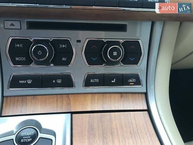 Ягуар ХФ 2012 в Киеве на Automoto.ua Белый Ягуар ХФ, объемом двигателя 3 л и пробегом 48 тыс. км за 24999 $, фото 27 на Automoto.ua