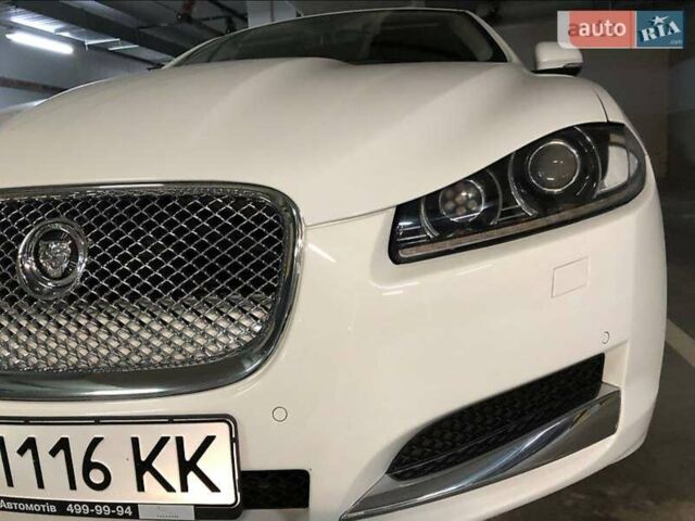 Ягуар ХФ 2012 в Киеве на Automoto.ua Белый Ягуар ХФ, объемом двигателя 3 л и пробегом 48 тыс. км за 24999 $, фото 2 на Automoto.ua