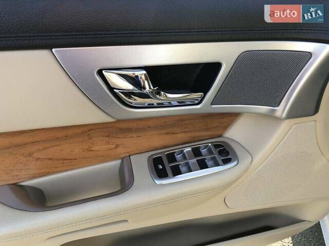 Ягуар ХФ 2012 в Киеве на Automoto.ua Белый Ягуар ХФ, объемом двигателя 3 л и пробегом 48 тыс. км за 24999 $, фото 32 на Automoto.ua