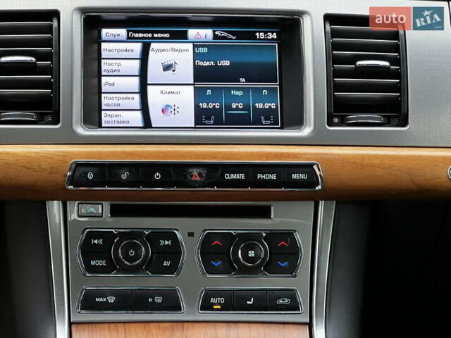 Белый Ягуар ХФ, объемом двигателя 2.97 л и пробегом 177 тыс. км за 11700 $, фото 10 на Automoto.ua