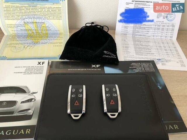 Ягуар ХФ 2012 в Киеве на Automoto.ua Белый Ягуар ХФ, объемом двигателя 3 л и пробегом 48 тыс. км за 24999 $, фото 37 на Automoto.ua