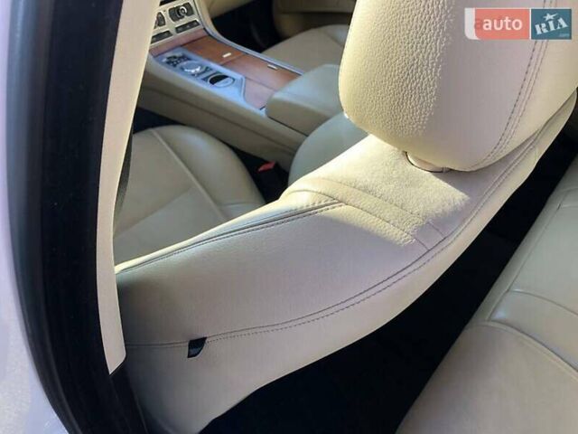 Ягуар ХФ 2012 в Киеве на Automoto.ua Белый Ягуар ХФ, объемом двигателя 3 л и пробегом 48 тыс. км за 24999 $, фото 19 на Automoto.ua