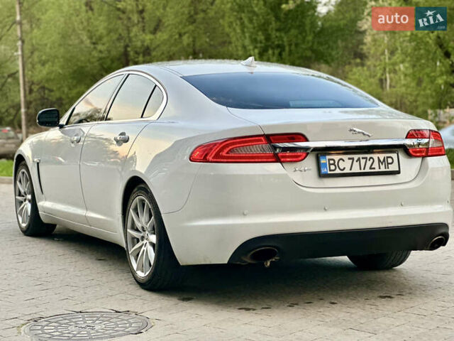 Белый Ягуар ХФ, объемом двигателя 2 л и пробегом 181 тыс. км за 13500 $, фото 1 на Automoto.ua