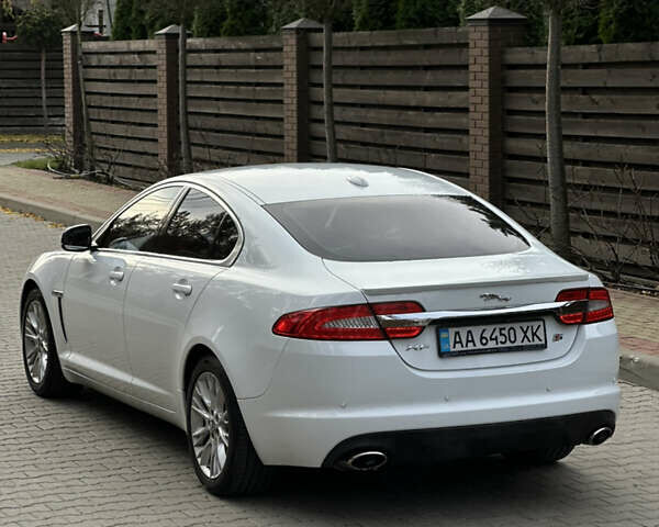 Белый Ягуар ХФ, объемом двигателя 3 л и пробегом 169 тыс. км за 11200 $, фото 17 на Automoto.ua