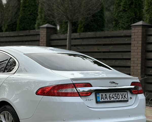 Белый Ягуар ХФ, объемом двигателя 3 л и пробегом 169 тыс. км за 11200 $, фото 18 на Automoto.ua