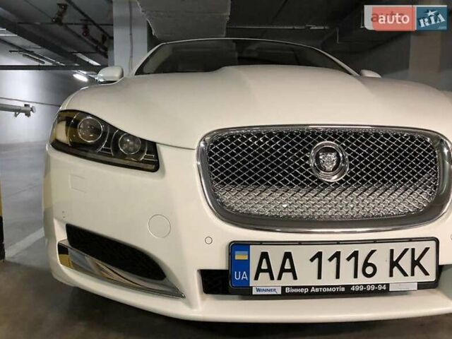 Ягуар ХФ 2012 в Киеве на Automoto.ua Белый Ягуар ХФ, объемом двигателя 3 л и пробегом 48 тыс. км за 24999 $, фото 1 на Automoto.ua