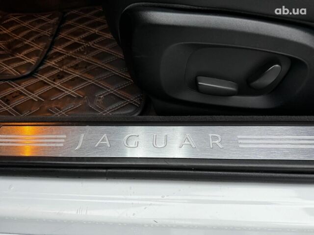 Білий Ягуар ХФ, об'ємом двигуна 2 л та пробігом 214 тис. км за 15990 $, фото 31 на Automoto.ua