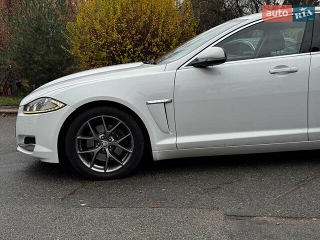 Білий Ягуар ХФ, об'ємом двигуна 2 л та пробігом 214 тис. км за 15990 $, фото 19 на Automoto.ua