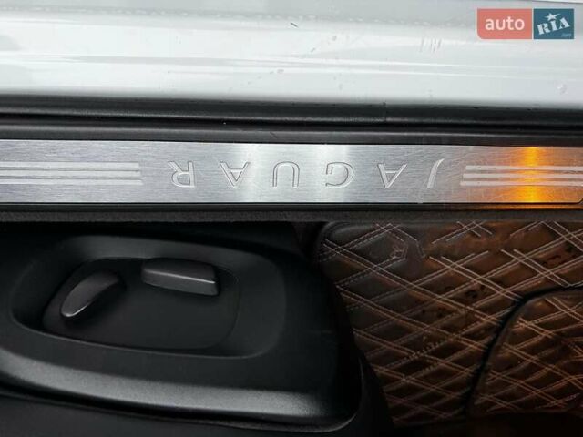 Білий Ягуар ХФ, об'ємом двигуна 2 л та пробігом 214 тис. км за 15990 $, фото 31 на Automoto.ua