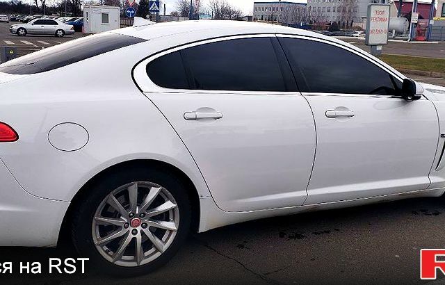 Білий Ягуар ХФ, об'ємом двигуна 2 л та пробігом 180 тис. км за 10300 $, фото 2 на Automoto.ua