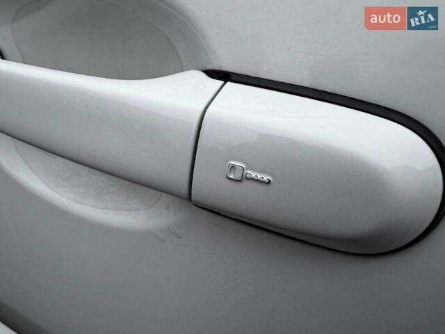 Білий Ягуар ХФ, об'ємом двигуна 2 л та пробігом 214 тис. км за 15990 $, фото 26 на Automoto.ua
