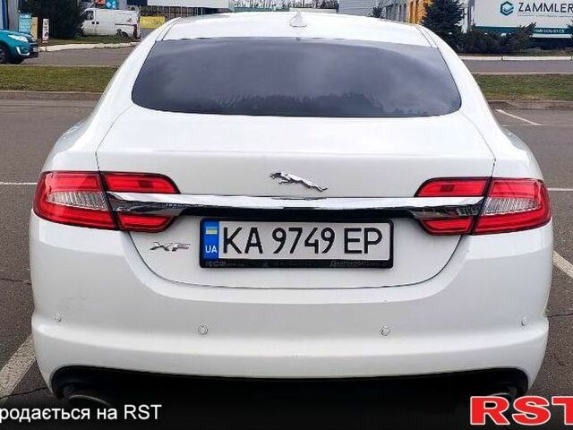 Білий Ягуар ХФ, об'ємом двигуна 2 л та пробігом 180 тис. км за 10300 $, фото 5 на Automoto.ua