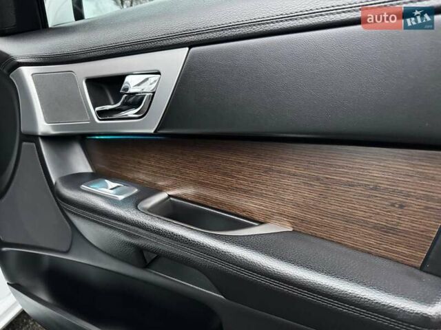 Білий Ягуар ХФ, об'ємом двигуна 2 л та пробігом 214 тис. км за 15990 $, фото 40 на Automoto.ua