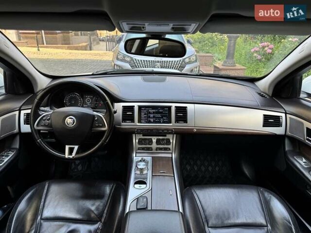 Белый Ягуар ХФ, объемом двигателя 2 л и пробегом 210 тыс. км за 16300 $, фото 11 на Automoto.ua