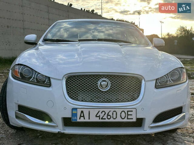 Белый Ягуар ХФ, объемом двигателя 3 л и пробегом 128 тыс. км за 14600 $, фото 5 на Automoto.ua
