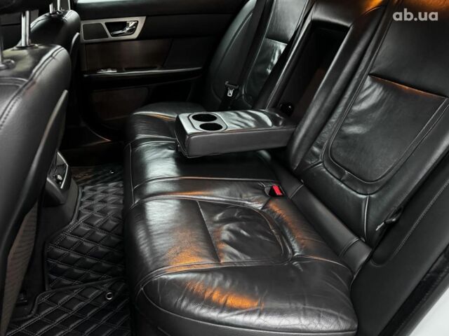 Білий Ягуар ХФ, об'ємом двигуна 2 л та пробігом 214 тис. км за 15990 $, фото 22 на Automoto.ua