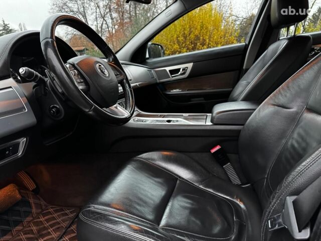 Білий Ягуар ХФ, об'ємом двигуна 2 л та пробігом 214 тис. км за 15990 $, фото 32 на Automoto.ua