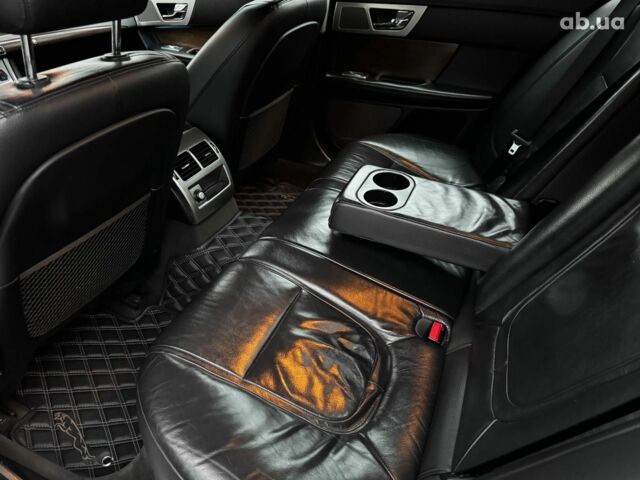 Білий Ягуар ХФ, об'ємом двигуна 2 л та пробігом 214 тис. км за 15990 $, фото 21 на Automoto.ua