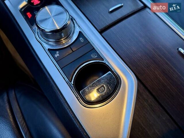 Белый Ягуар ХФ, объемом двигателя 2.18 л и пробегом 380 тыс. км за 10900 $, фото 44 на Automoto.ua