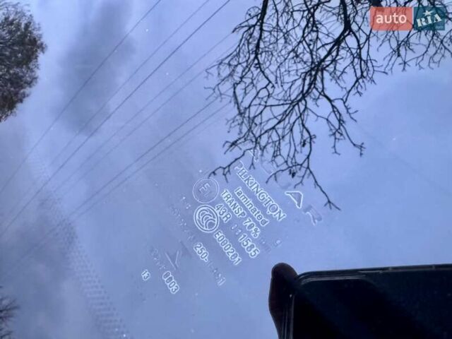 Белый Ягуар ХФ, объемом двигателя 2.18 л и пробегом 380 тыс. км за 10900 $, фото 28 на Automoto.ua