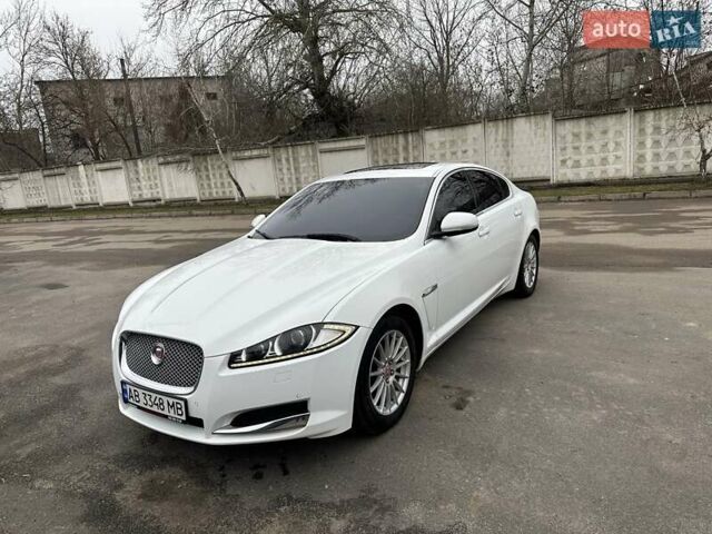 Белый Ягуар ХФ, объемом двигателя 2.18 л и пробегом 191 тыс. км за 11999 $, фото 1 на Automoto.ua