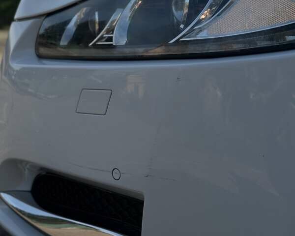 Белый Ягуар ХФ, объемом двигателя 2.18 л и пробегом 142 тыс. км за 16500 $, фото 14 на Automoto.ua