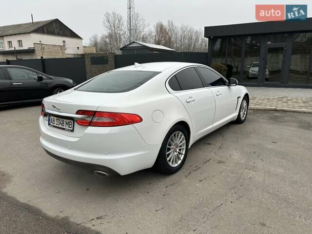 Белый Ягуар ХФ, объемом двигателя 2.18 л и пробегом 191 тыс. км за 11999 $, фото 5 на Automoto.ua