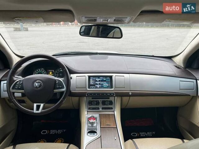 Белый Ягуар ХФ, объемом двигателя 3 л и пробегом 140 тыс. км за 14490 $, фото 17 на Automoto.ua