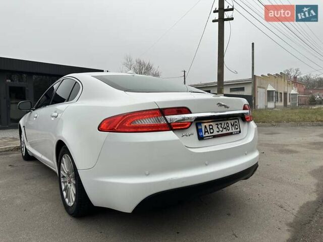 Белый Ягуар ХФ, объемом двигателя 2.18 л и пробегом 191 тыс. км за 11999 $, фото 8 на Automoto.ua