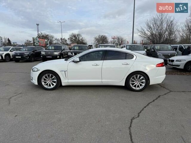 Белый Ягуар ХФ, объемом двигателя 2.18 л и пробегом 146 тыс. км за 15300 $, фото 7 на Automoto.ua