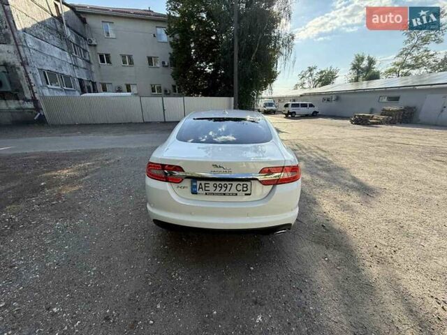 Белый Ягуар ХФ, объемом двигателя 2.18 л и пробегом 146 тыс. км за 15000 $, фото 28 на Automoto.ua