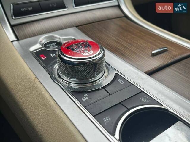 Белый Ягуар ХФ, объемом двигателя 3 л и пробегом 140 тыс. км за 14490 $, фото 21 на Automoto.ua