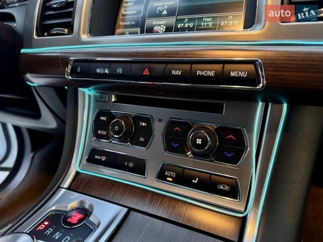 Белый Ягуар ХФ, объемом двигателя 2.18 л и пробегом 380 тыс. км за 10900 $, фото 56 на Automoto.ua