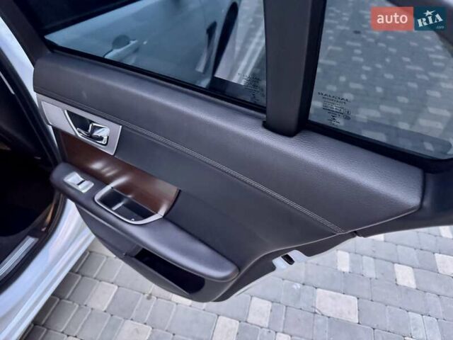 Белый Ягуар ХФ, объемом двигателя 2.18 л и пробегом 380 тыс. км за 10900 $, фото 67 на Automoto.ua