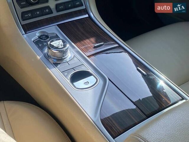 Білий Ягуар ХФ, об'ємом двигуна 3 л та пробігом 150 тис. км за 14690 $, фото 17 на Automoto.ua