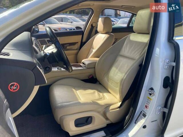 Білий Ягуар ХФ, об'ємом двигуна 3 л та пробігом 150 тис. км за 14690 $, фото 8 на Automoto.ua
