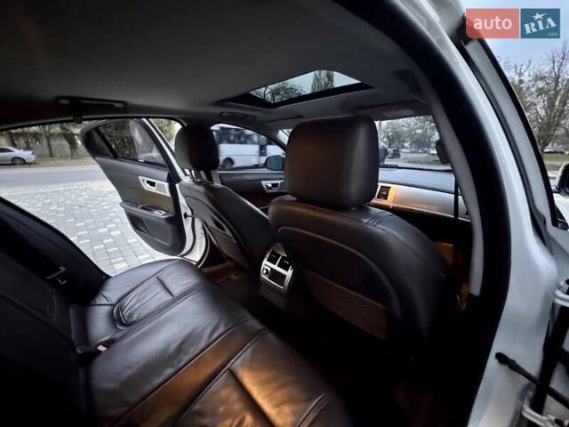 Белый Ягуар ХФ, объемом двигателя 2.18 л и пробегом 380 тыс. км за 10900 $, фото 75 на Automoto.ua