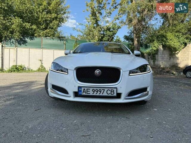 Белый Ягуар ХФ, объемом двигателя 2.18 л и пробегом 146 тыс. км за 16000 $, фото 9 на Automoto.ua