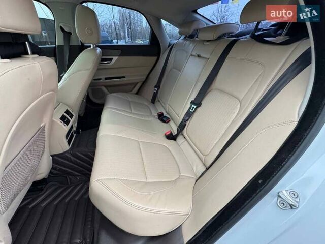 Белый Ягуар ХФ, объемом двигателя 2 л и пробегом 222 тыс. км за 13490 $, фото 8 на Automoto.ua