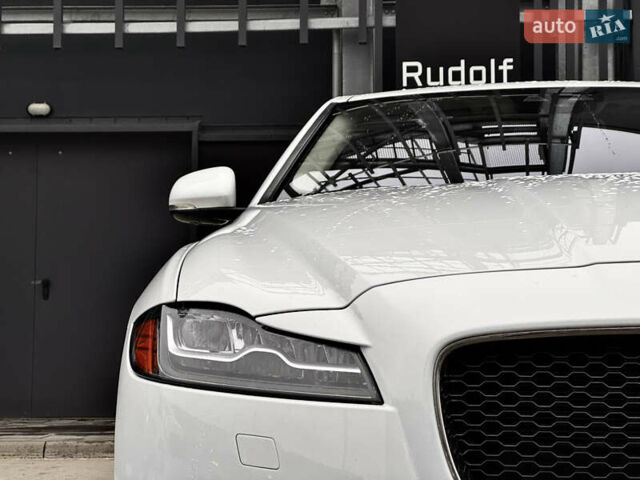 Білий Ягуар ХФ, об'ємом двигуна 3 л та пробігом 164 тис. км за 17500 $, фото 10 на Automoto.ua