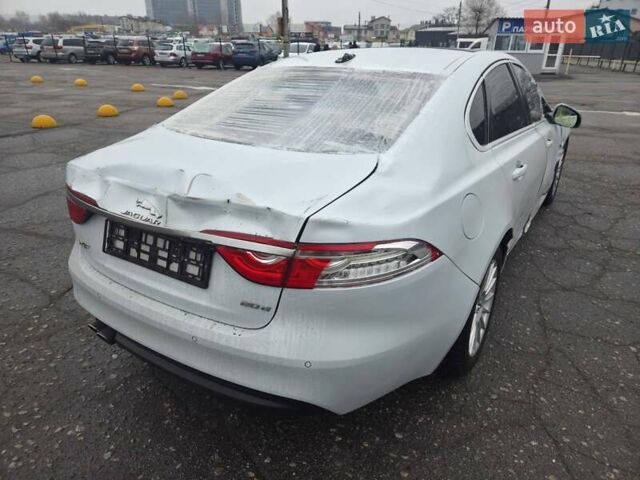 Белый Ягуар ХФ, объемом двигателя 2 л и пробегом 222 тыс. км за 7800 $, фото 13 на Automoto.ua