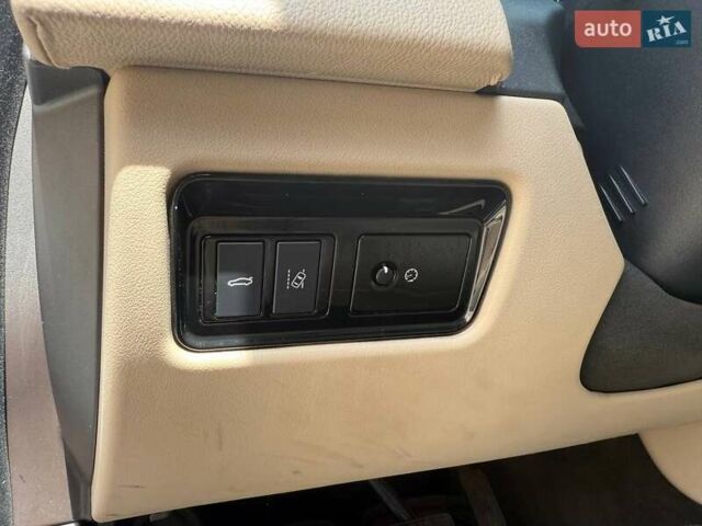 Білий Ягуар ХФ, об'ємом двигуна 2 л та пробігом 218 тис. км за 13990 $, фото 14 на Automoto.ua
