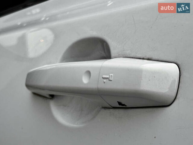 Білий Ягуар ХФ, об'ємом двигуна 3 л та пробігом 164 тис. км за 17500 $, фото 51 на Automoto.ua