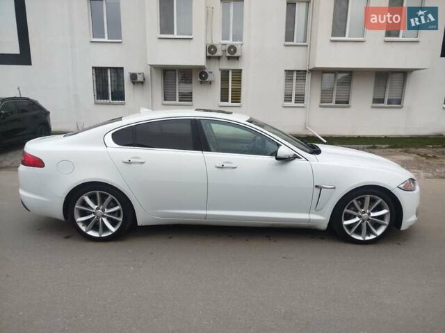 Білий Ягуар ХФ, об'ємом двигуна 3 л та пробігом 183 тис. км за 14000 $, фото 2 на Automoto.ua