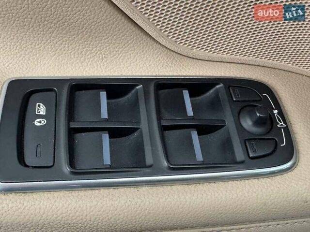 Белый Ягуар ХФ, объемом двигателя 2 л и пробегом 222 тыс. км за 13490 $, фото 16 на Automoto.ua