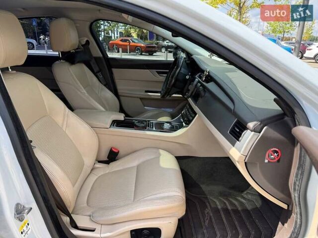 Білий Ягуар ХФ, об'ємом двигуна 2 л та пробігом 218 тис. км за 13990 $, фото 10 на Automoto.ua