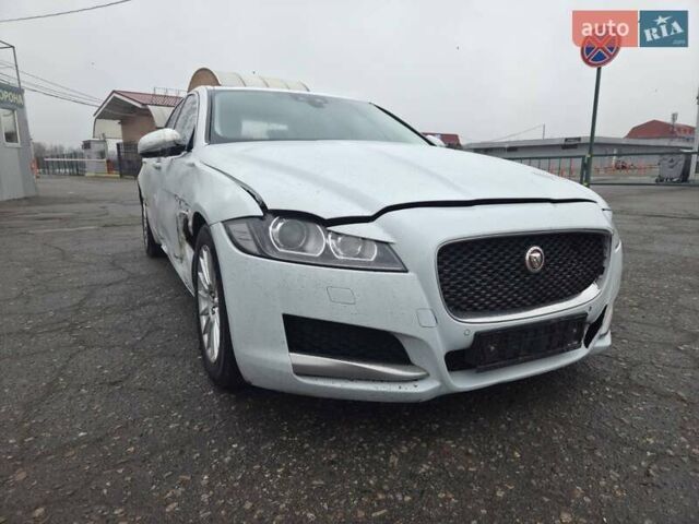 Белый Ягуар ХФ, объемом двигателя 2 л и пробегом 222 тыс. км за 7800 $, фото 3 на Automoto.ua