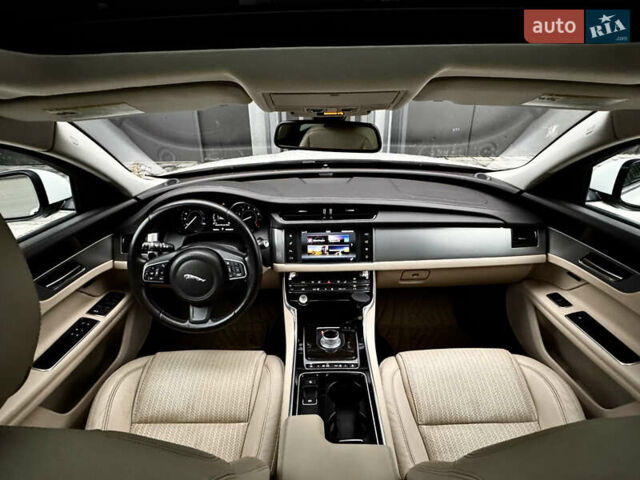 Білий Ягуар ХФ, об'ємом двигуна 3 л та пробігом 164 тис. км за 17500 $, фото 34 на Automoto.ua