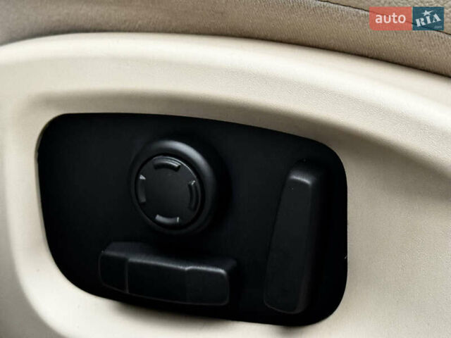 Білий Ягуар ХФ, об'ємом двигуна 3 л та пробігом 164 тис. км за 17500 $, фото 23 на Automoto.ua