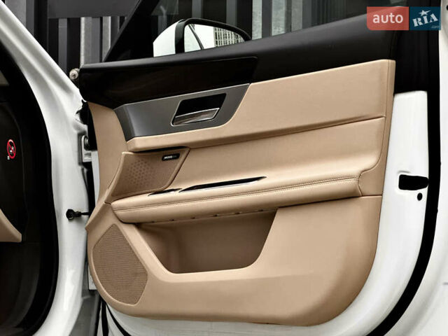 Білий Ягуар ХФ, об'ємом двигуна 3 л та пробігом 164 тис. км за 17500 $, фото 32 на Automoto.ua